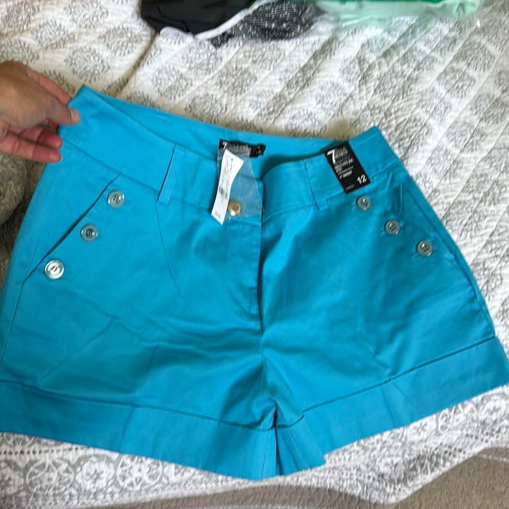 NWT NY & Co 4” short